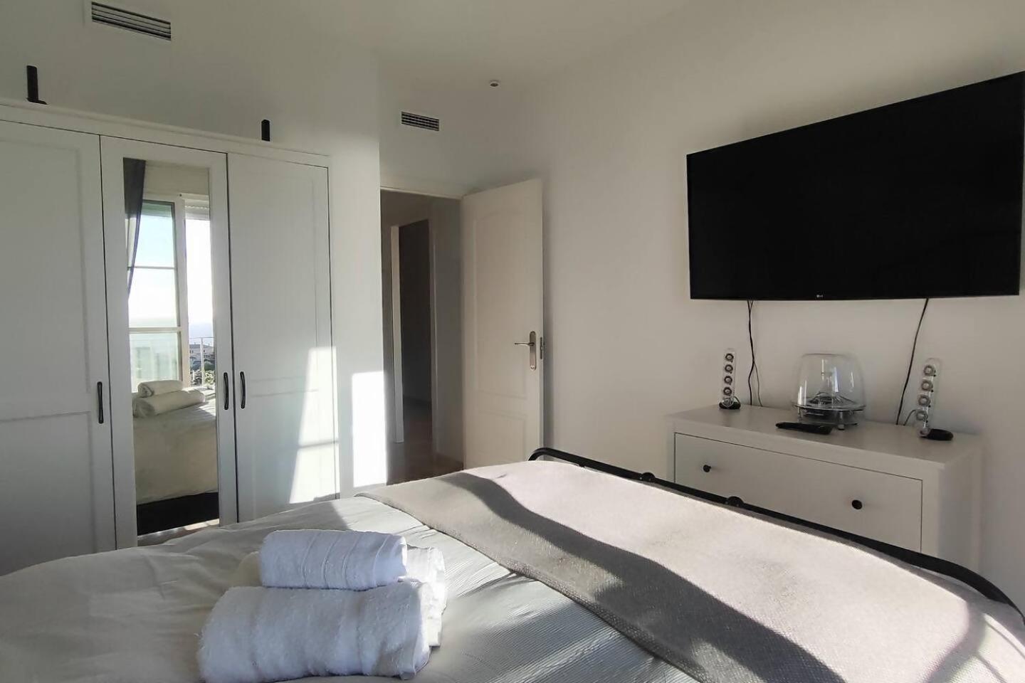 Atico Familiar Vistas Al Mar Apartment Manilva
