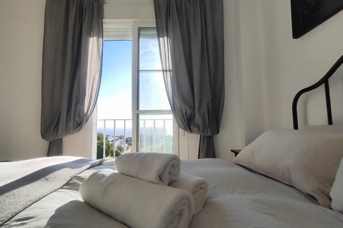 Atico Familiar Vistas Al Mar Apartment Manilva